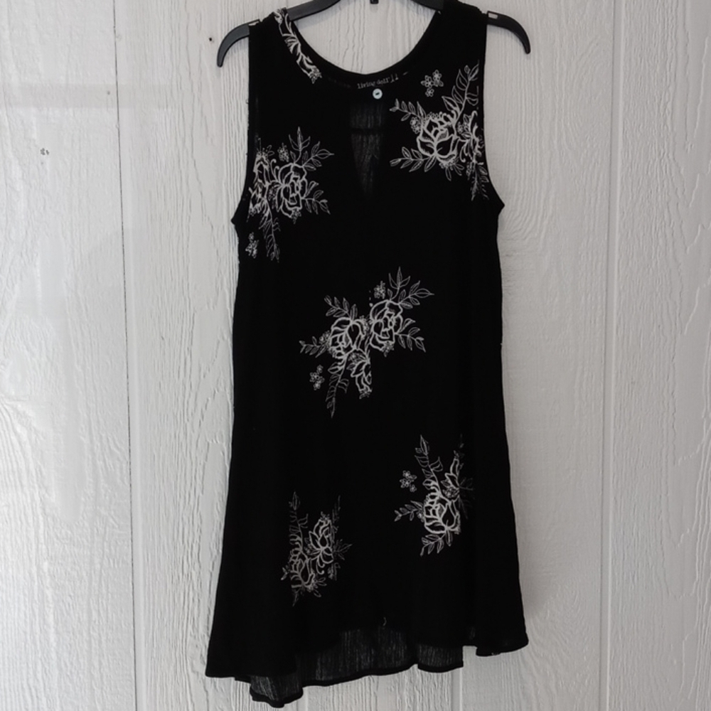 Living doll large tunic sleeveless blouse